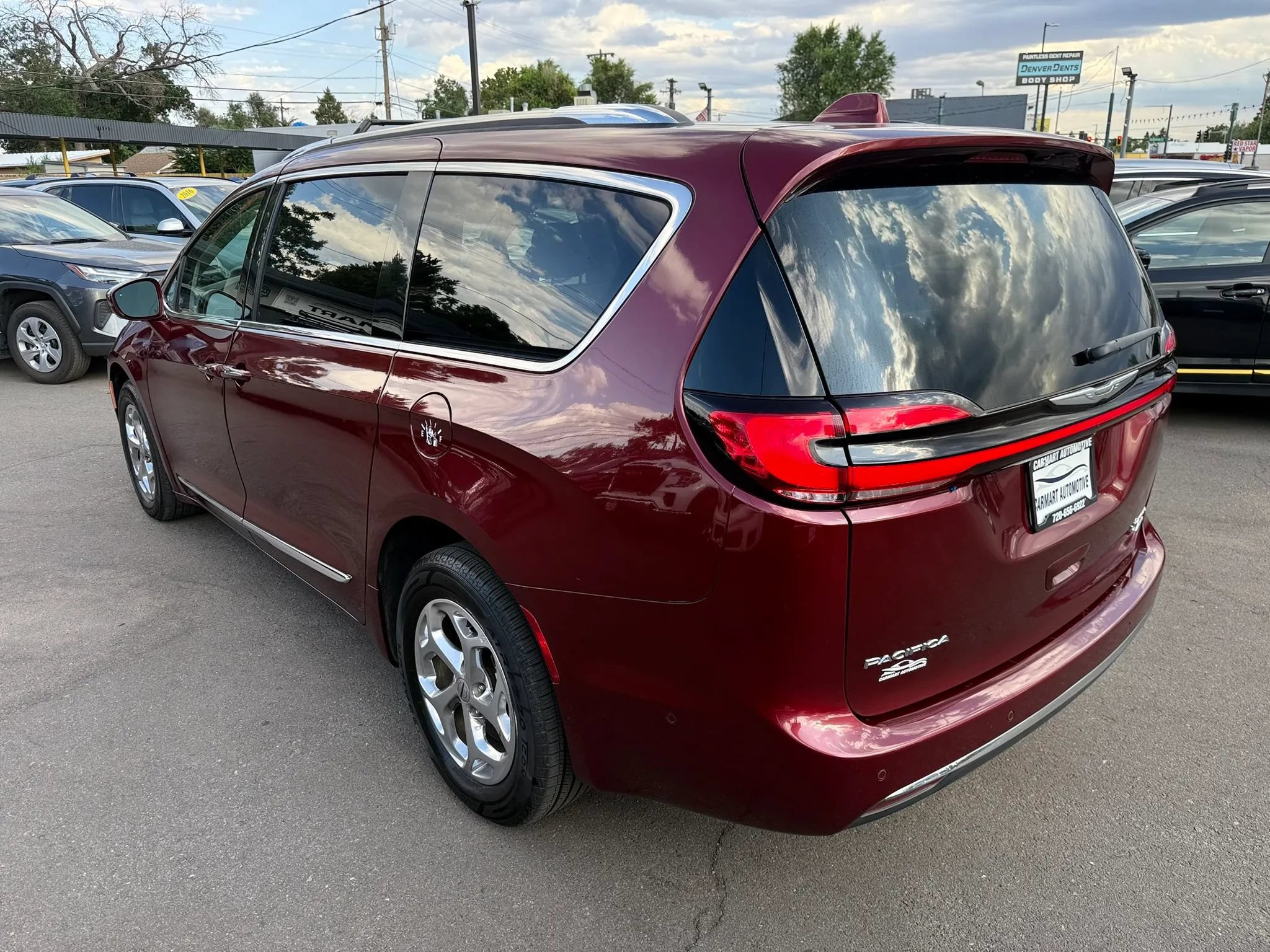 Used 2021 Chrysler Pacifica Limited w/ Premium & Safety Sphere Group AWD/4WD image 7