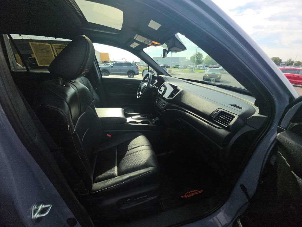 Used 2024 Honda Passport TrailSport image 34
