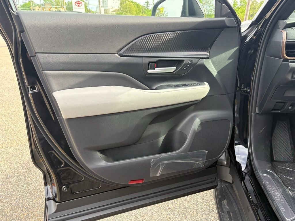 New 2026 Toyota Grand Highlander AWD Hybrid image 46