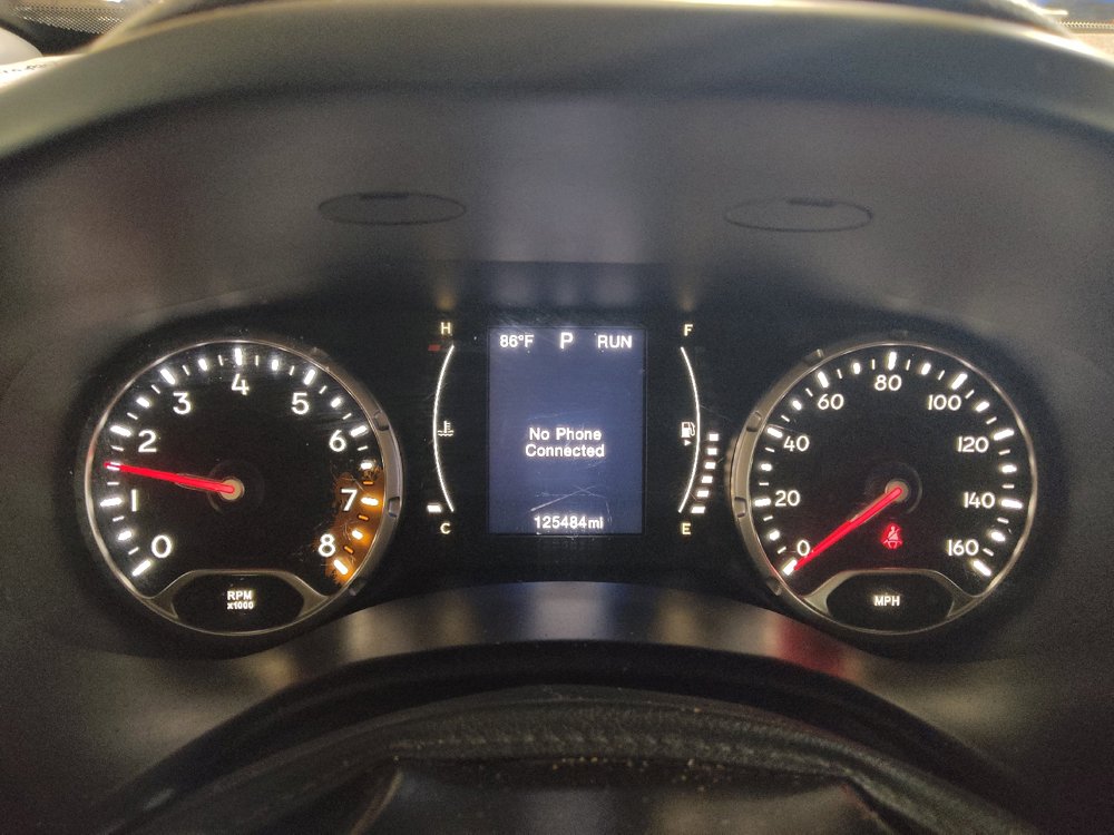 Used 2017 Jeep Renegade Latitude FWD image 23