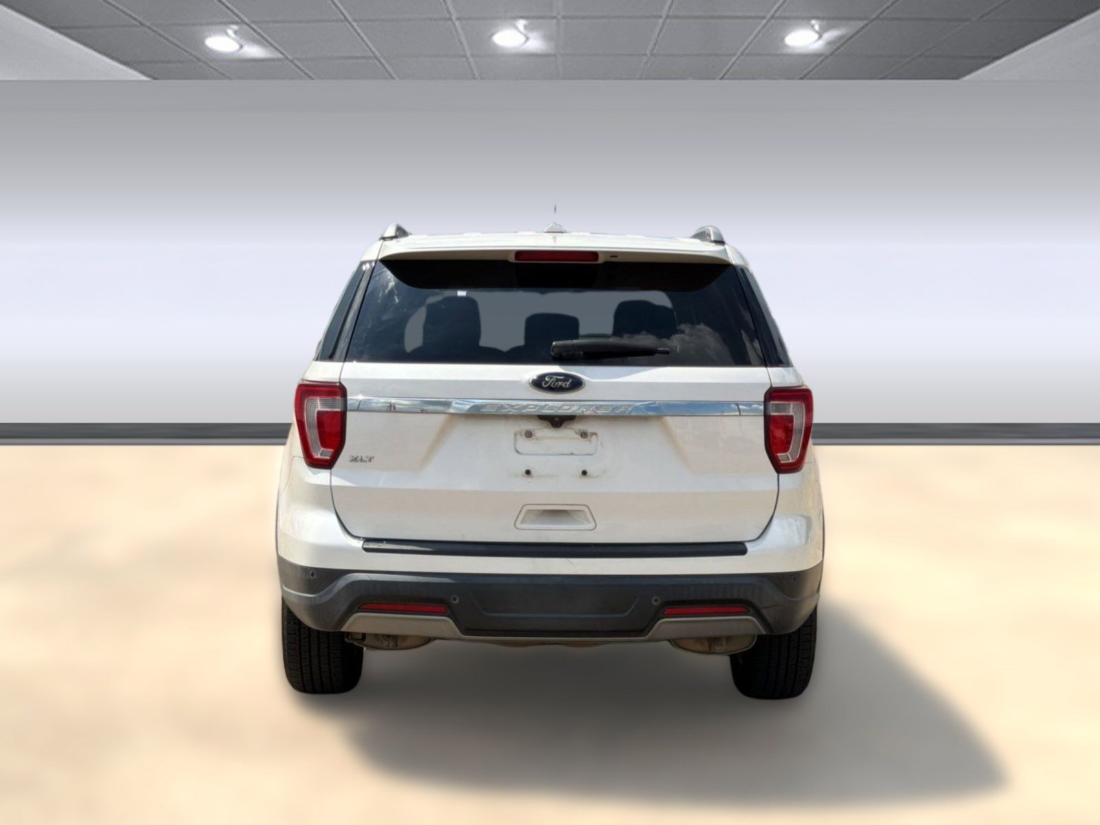 Used 2019 Ford Explorer XLT w/ Equipment Group 202A FWD image 10