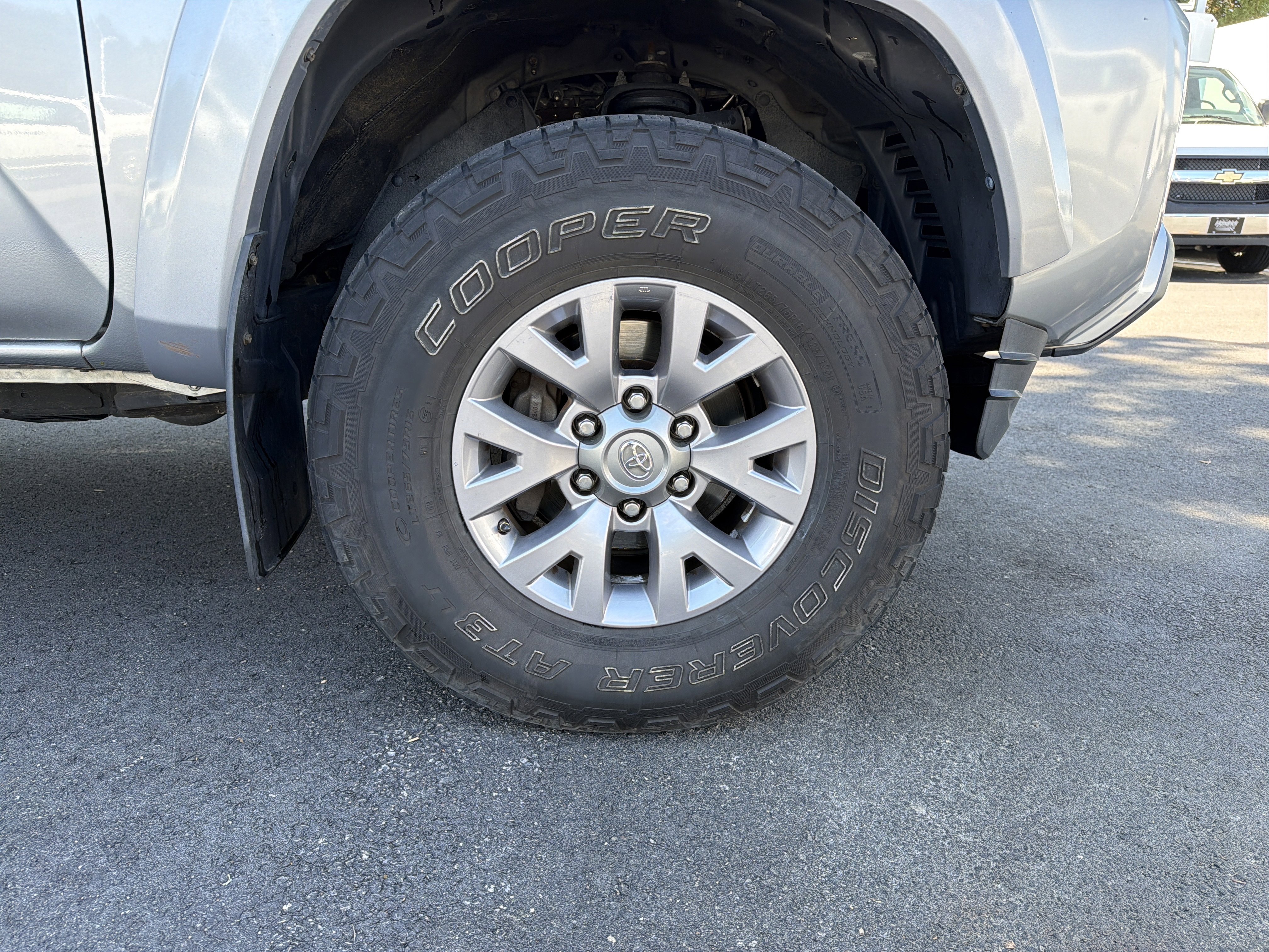 Used 2016 Toyota Tacoma SR5 w/ SR5 Appearance Package (SN) RWD image 13