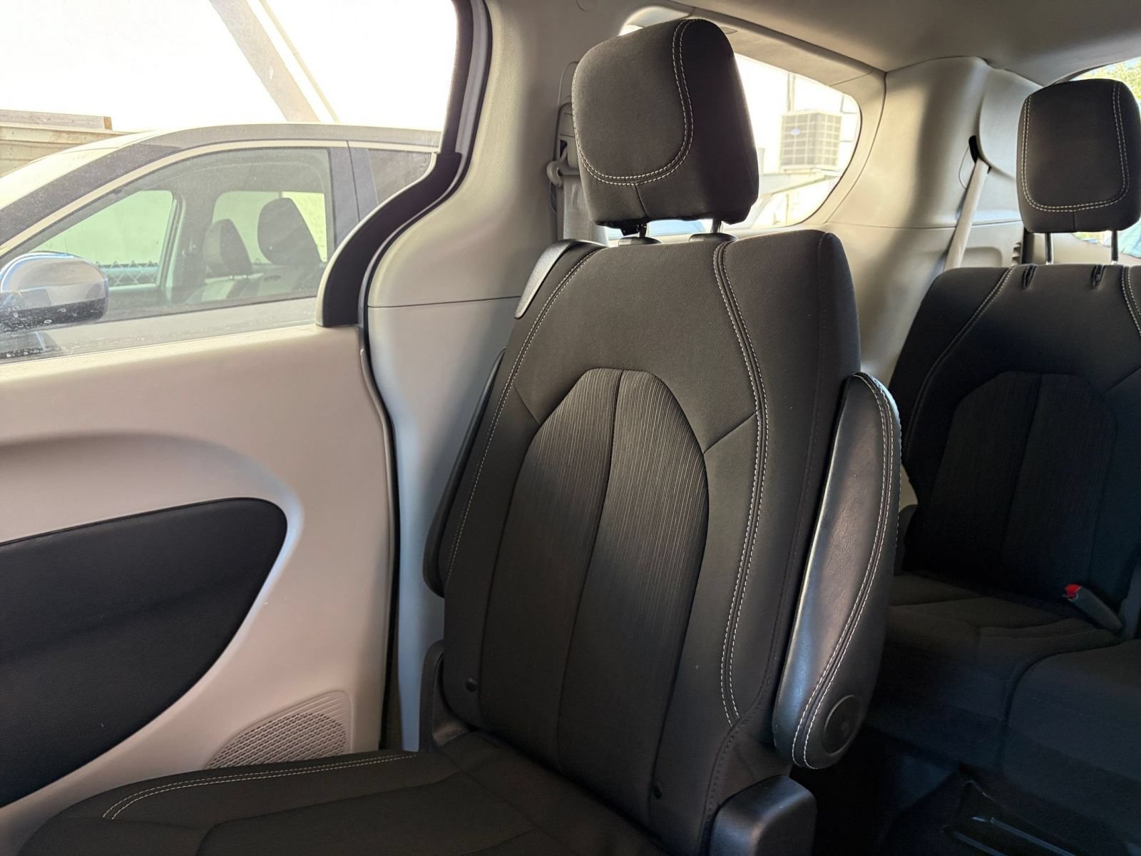 Used 2024 Chrysler Voyager LX FWD image 40