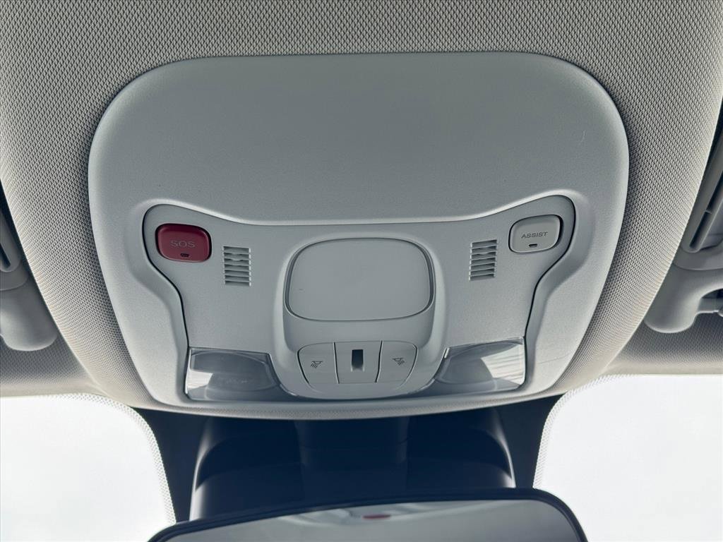 Used 2023 Jeep Renegade Latitude image 18