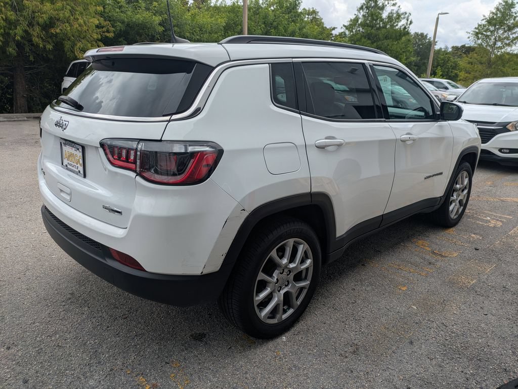 Used 2022 Jeep Compass Latitude w/ Sun and Sound Group AWD/4WD image 6