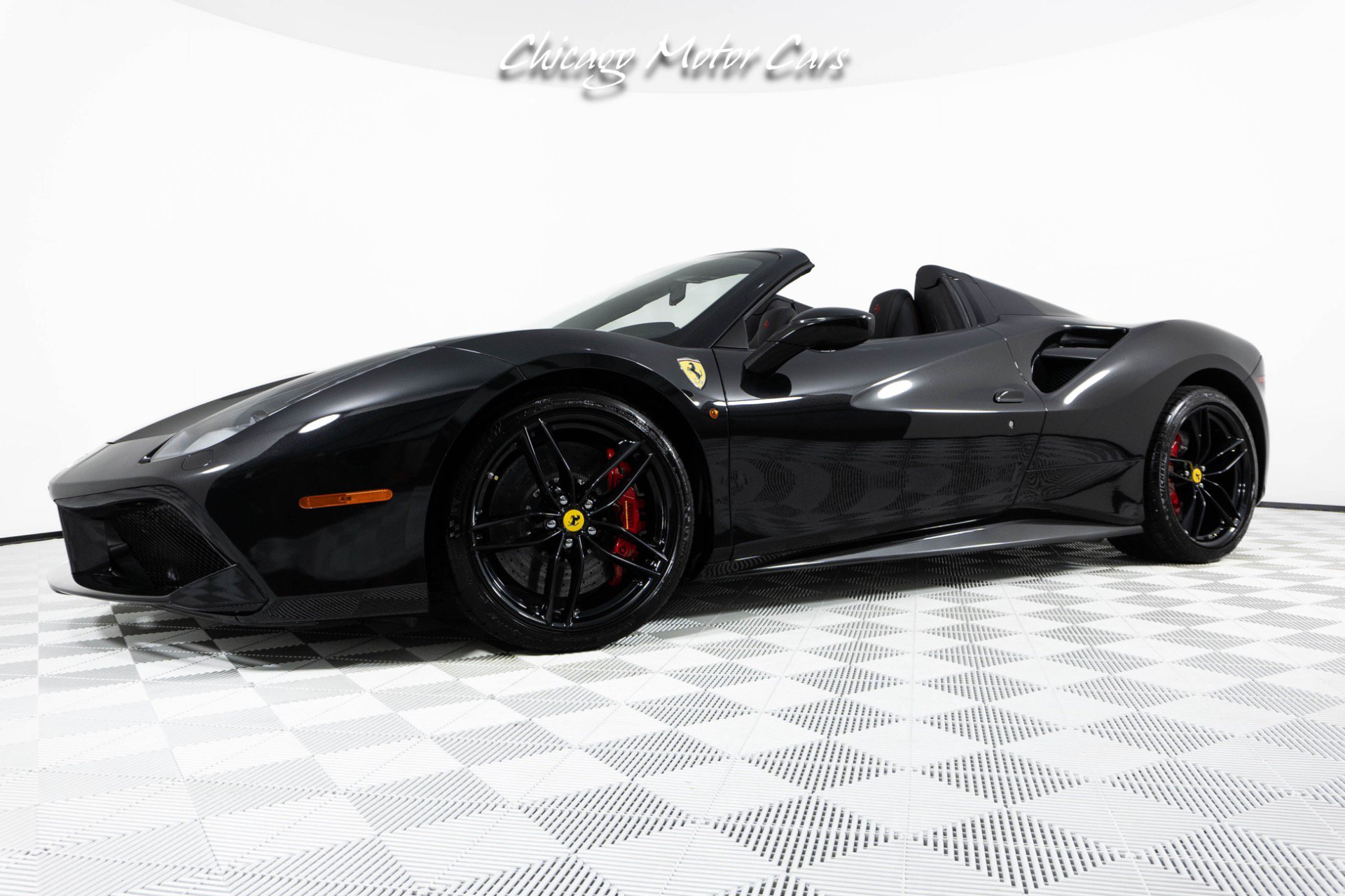 Used 2018 Ferrari 488 Spider RWD image 2