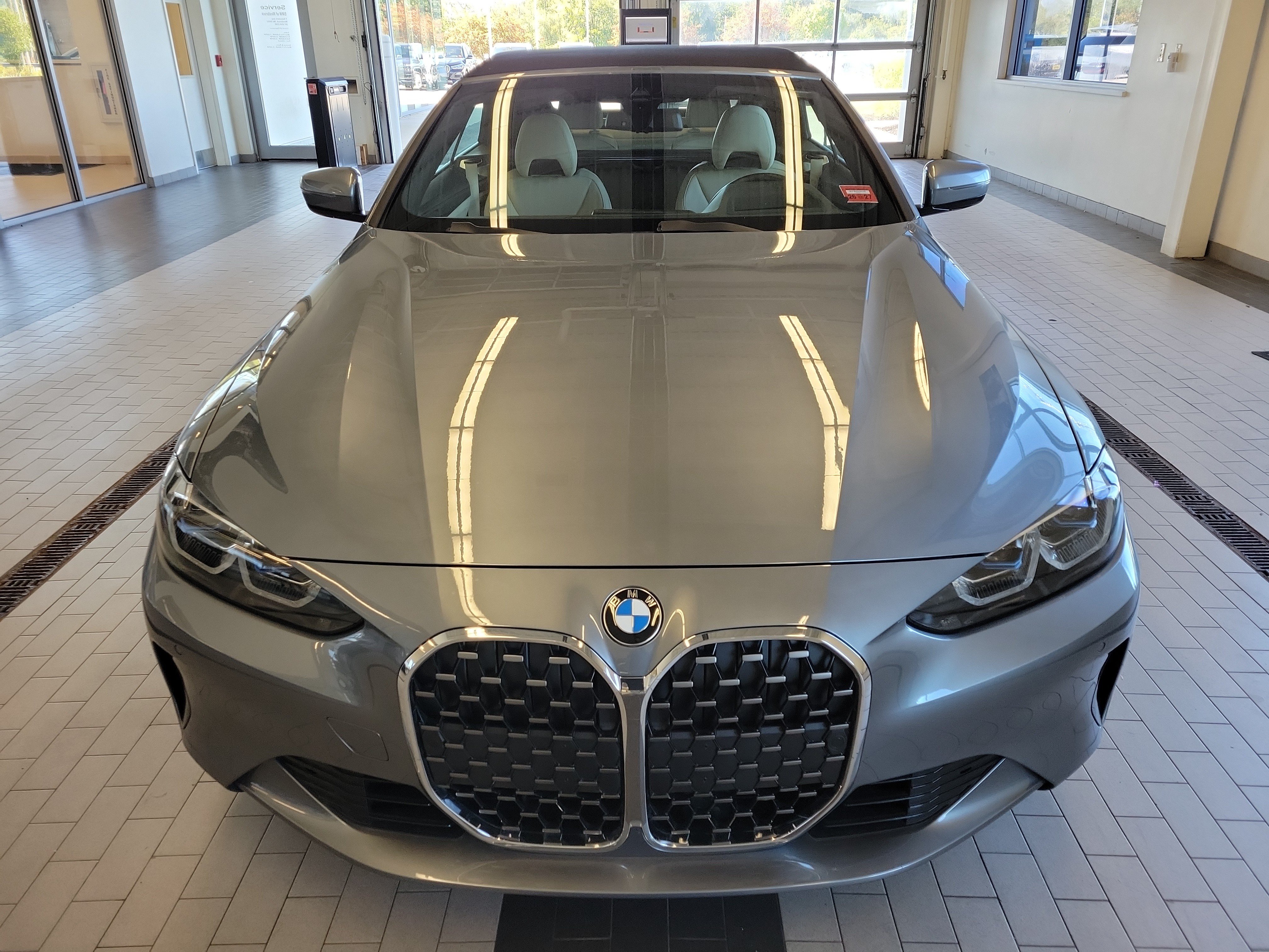 Used 2021 BMW 430i Convertible RWD image 2