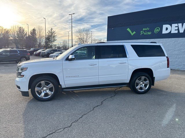 Used 2020 Chevrolet Suburban Premier image 2
