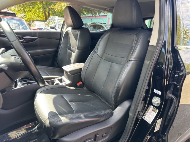 Used 2018 Nissan Rogue Sport SL w/ SL Premium Package image 9