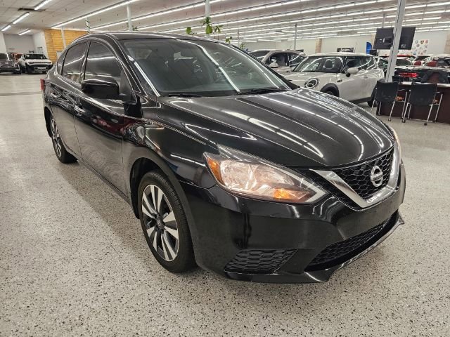 Used 2019 Nissan Sentra SV w/ Special Edition Package image 3