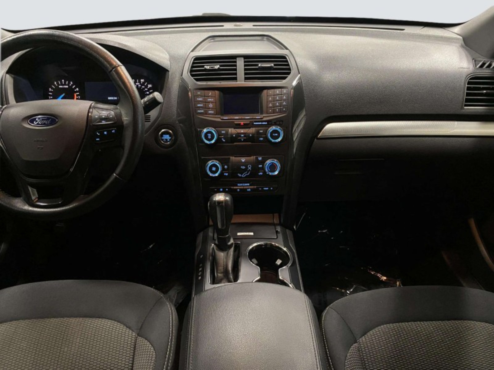 Used 2019 Ford Explorer XLT FWD image 24