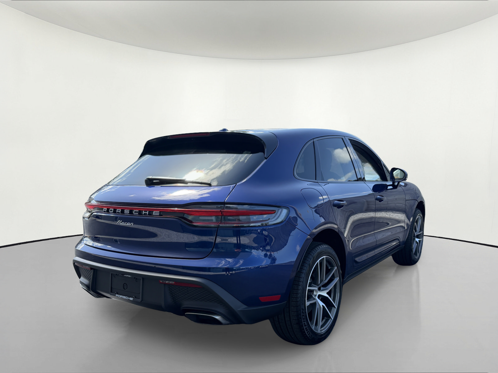 New 2026 Porsche Macan AWD/4WD image 6