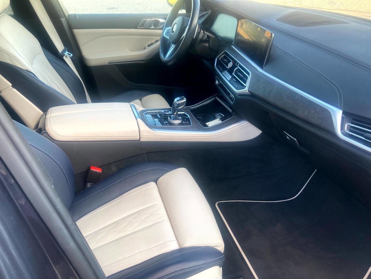 Used 2022 BMW X5 xDrive40i w/ M Sport Package image 13