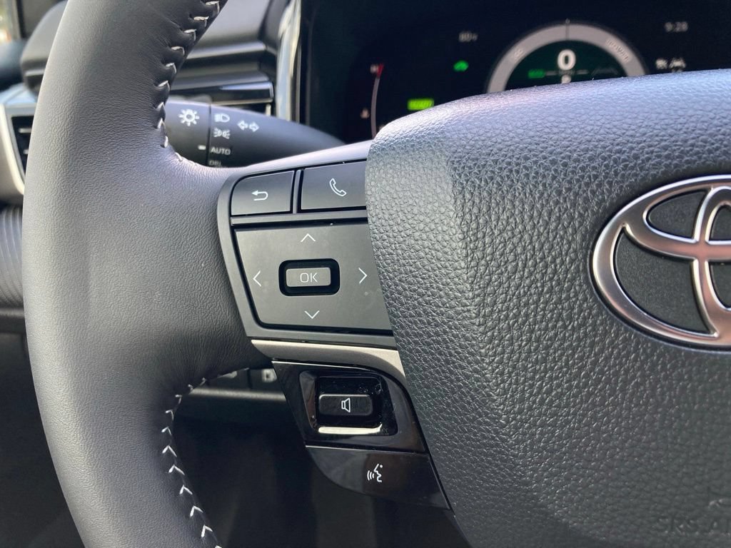 Certified 2026 Toyota Camry SE w/ Convenience Package FWD image 14