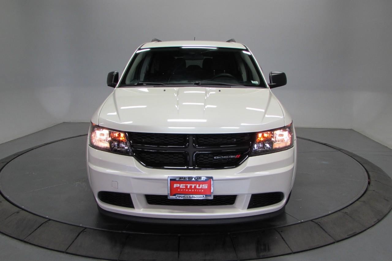 Used 2017 Dodge Journey SE FWD image 2