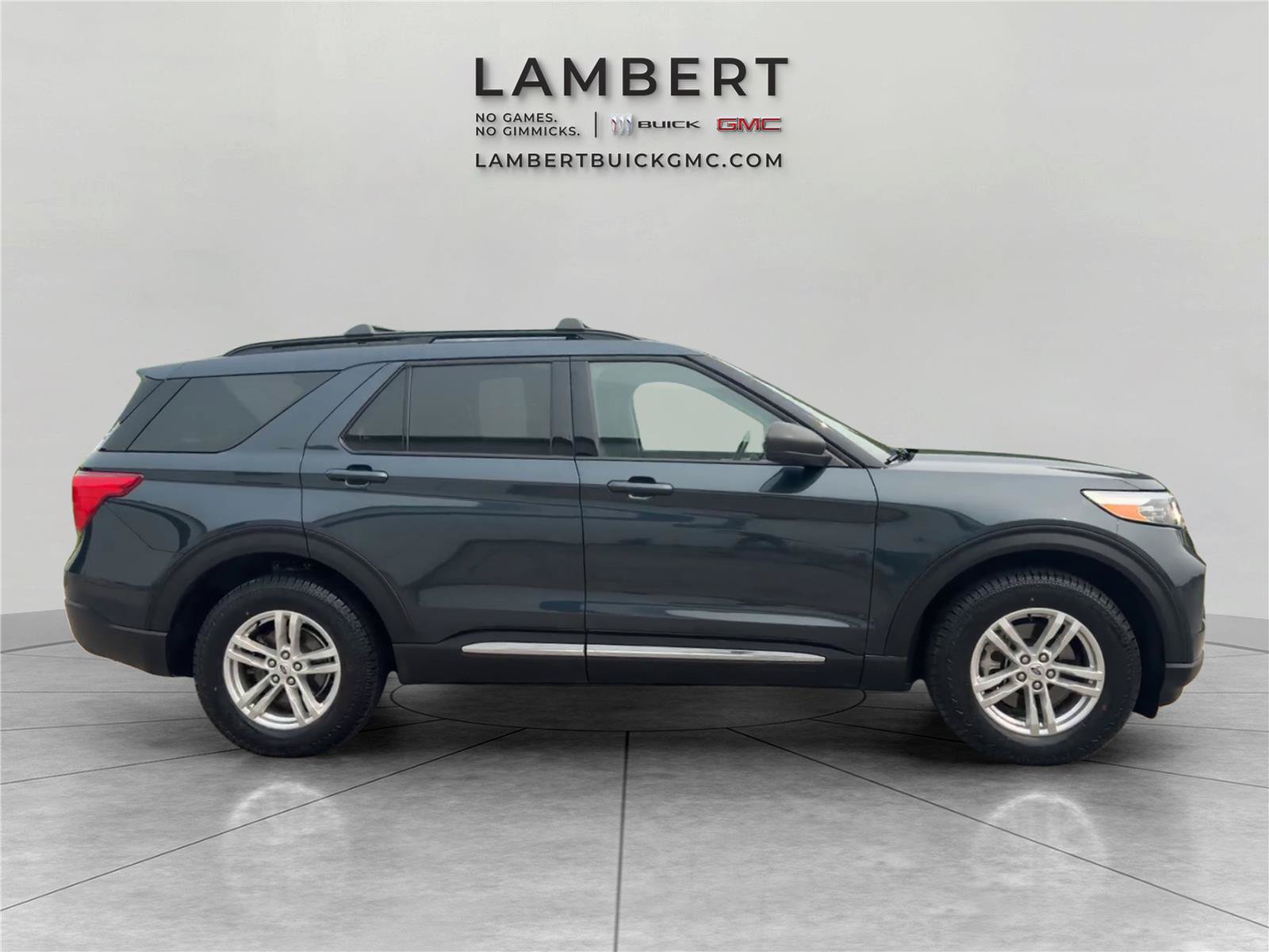 Used 2023 Ford Explorer XLT w/ Equipment Group 202A AWD/4WD image 6