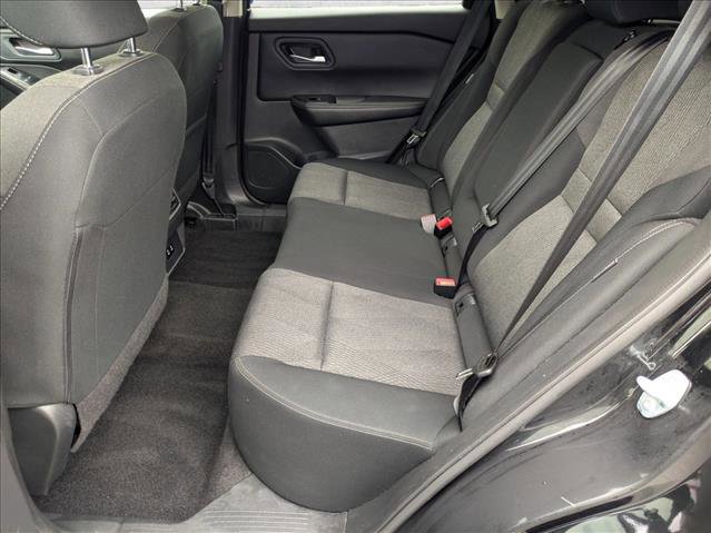 Used 2024 Nissan Rogue SV image 17