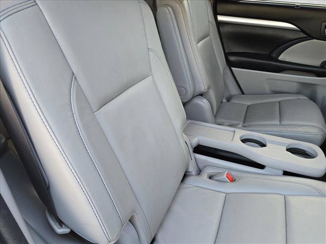 Used 2018 Toyota Highlander XLE AWD/4WD image 20