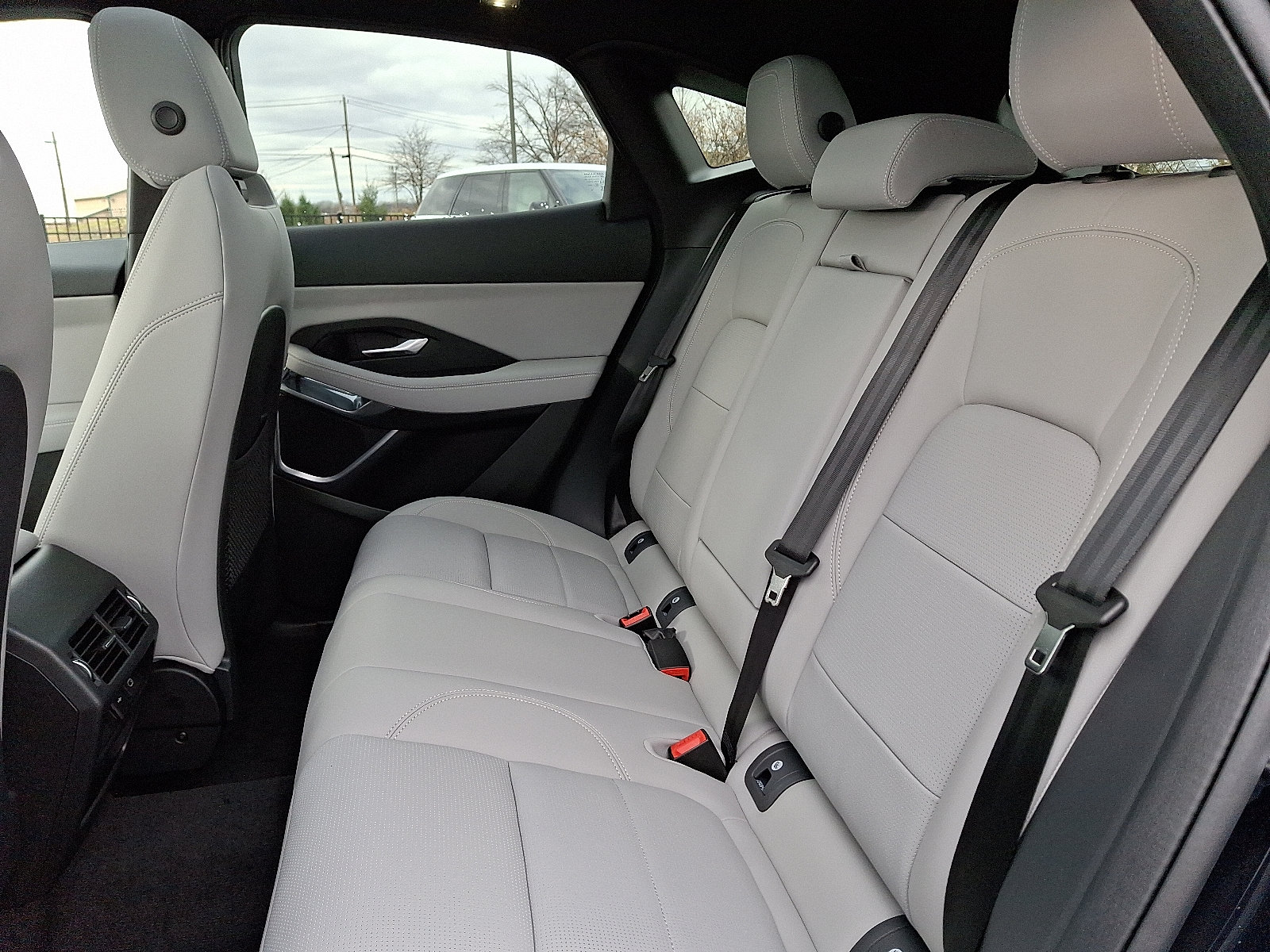 New 2024 Jaguar E-PACE R-Dynamic SE AWD/4WD image 8