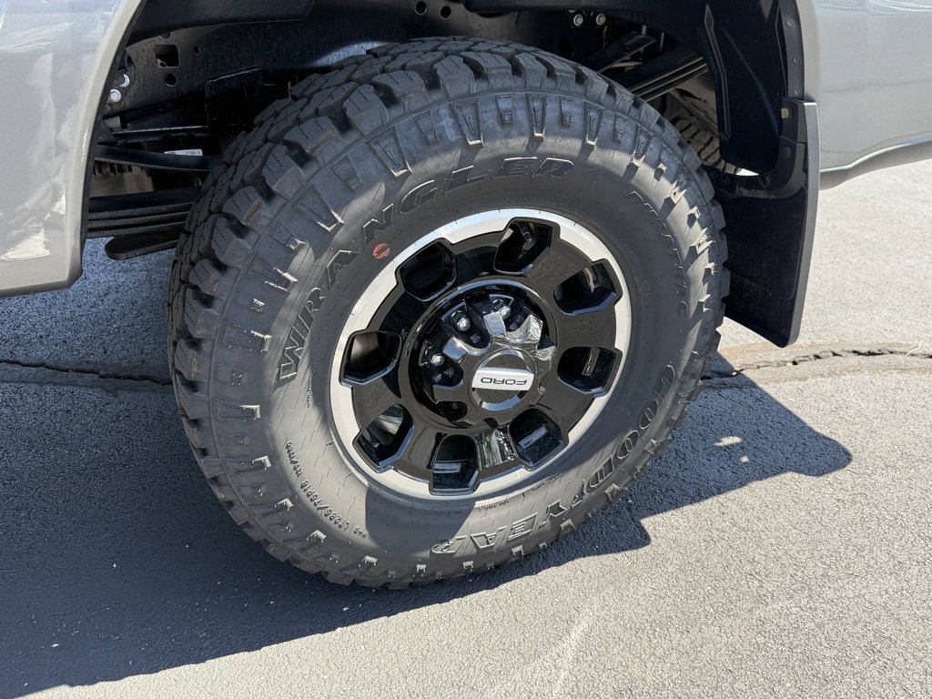 New 2025 Ford F250 Lariat w/ Lariat Ultimate Package image 28