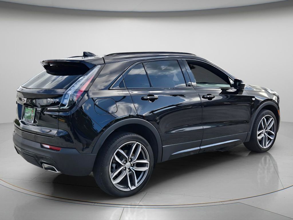 Used 2023 Cadillac XT4 Sport image 6