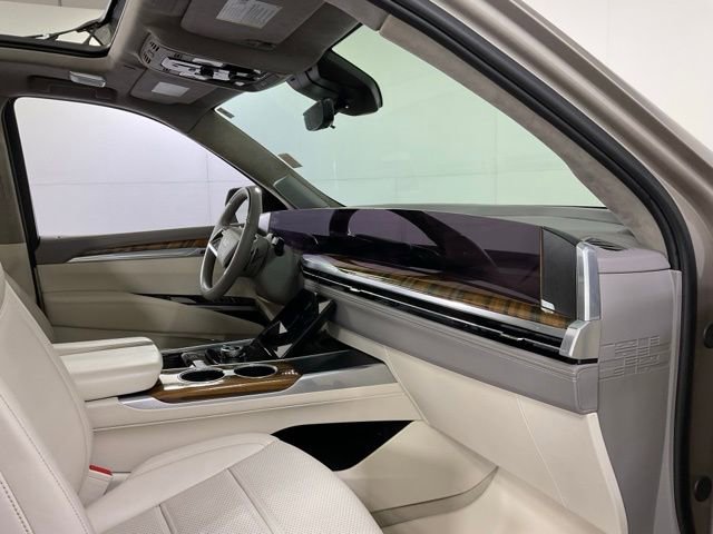 Certified 2025 Cadillac Escalade ESV Sport Platinum image 29