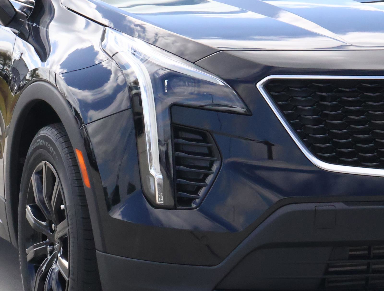 Certified 2023 Cadillac XT4 Sport w/ Technology Package image 9