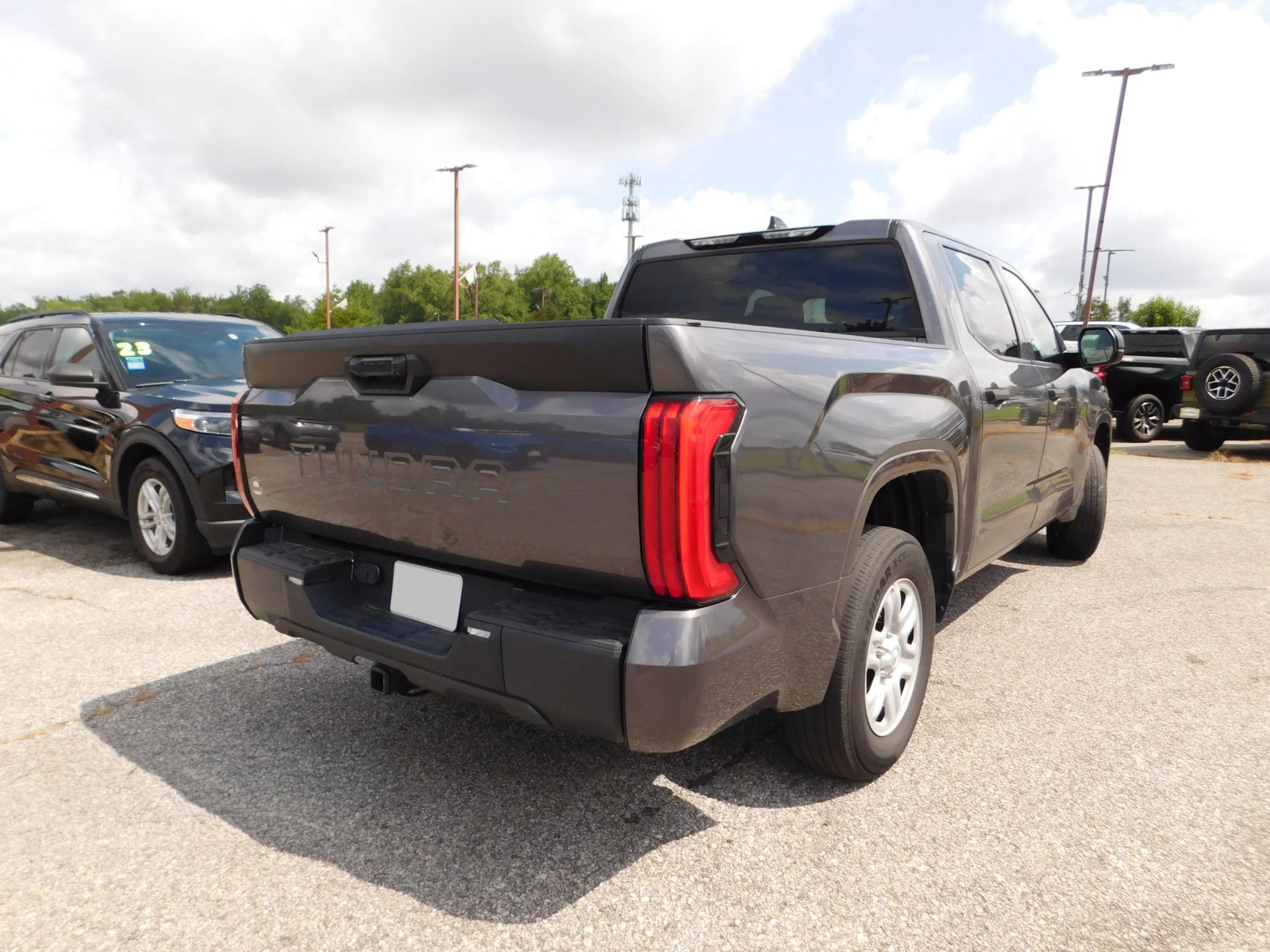 Used 2022 Toyota Tundra SR w/ SR Tow Package RWD image 6