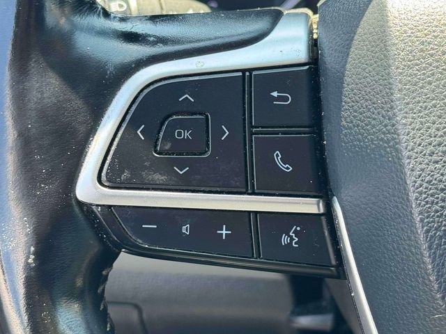 Used 2022 Toyota Highlander XLE AWD/4WD image 24