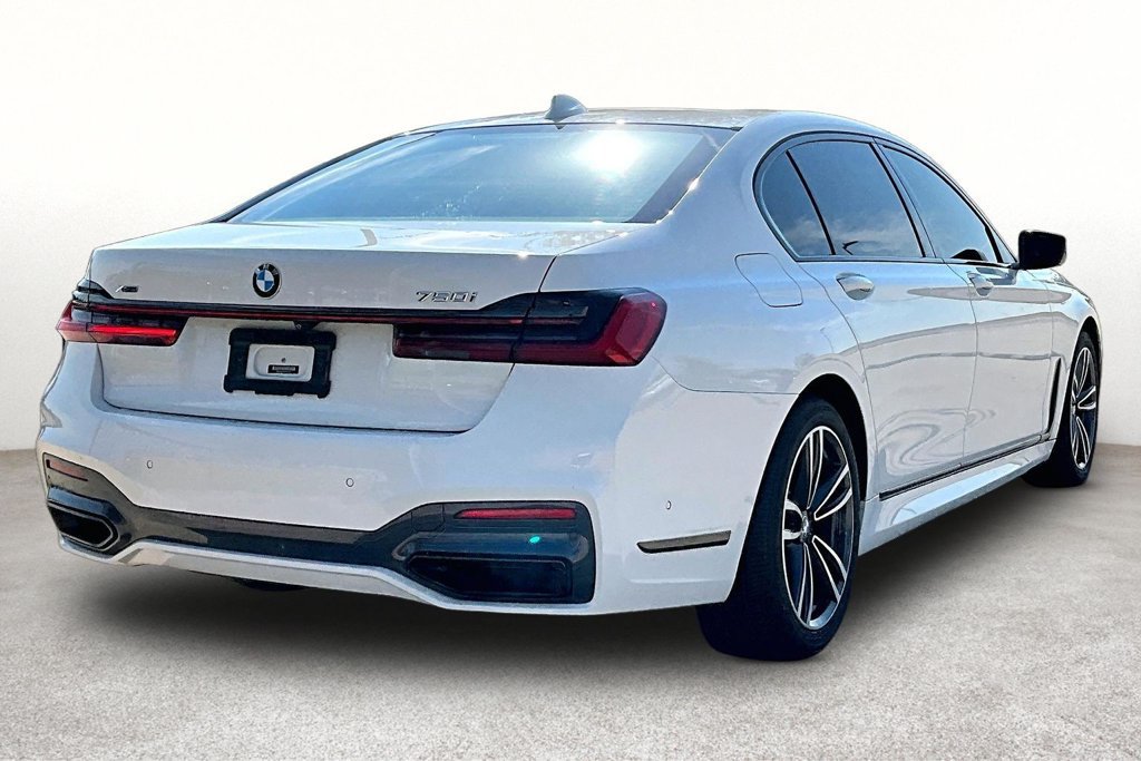 Used 2021 BMW 750i xDrive w/ Executive Package AWD/4WD image 13
