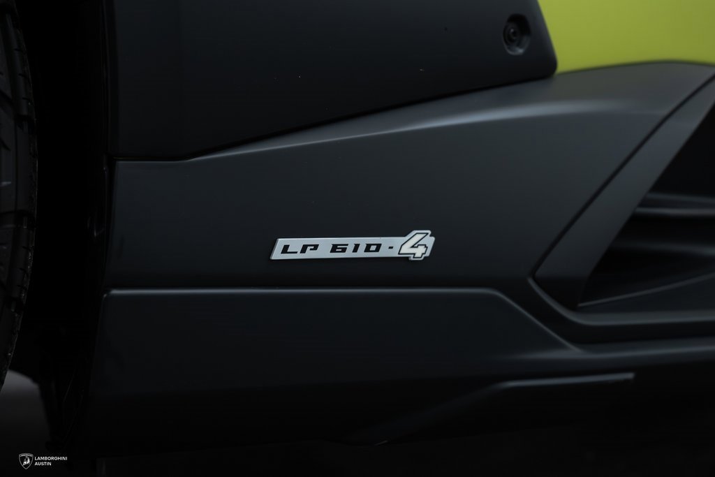 Used 2024 Lamborghini Huracan Sterrato image 17