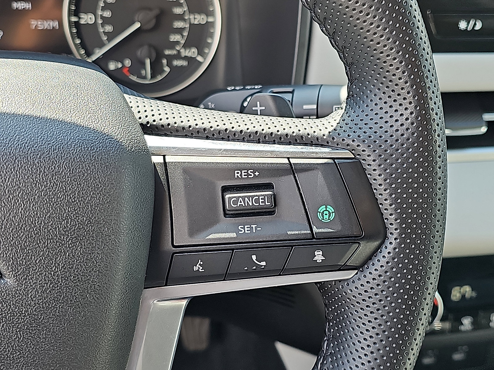 Used 2025 Mitsubishi Outlander SE AWD/4WD image 25