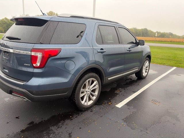 Used 2018 Ford Explorer XLT w/ Equipment Group 202A AWD/4WD image 11