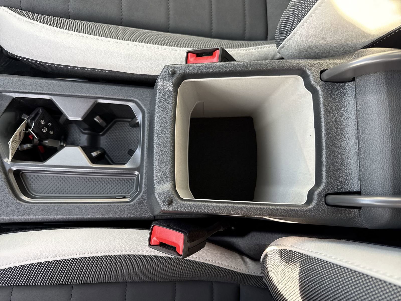 New 2026 Volkswagen Taos SE image 21