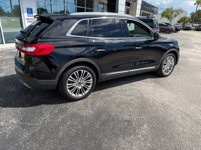 Used 2018 Lincoln MKX Reserve w/ Cargo Utility Package FWD image 8