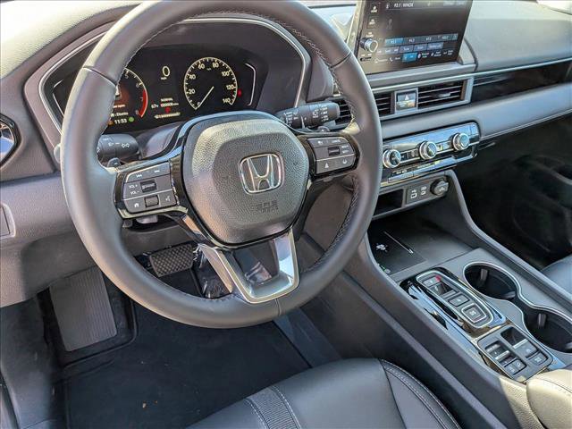 New 2025 Honda Pilot Touring image 3