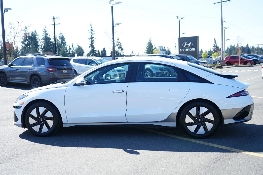 Certified 2024 Hyundai Ioniq 6 SE RWD image 10