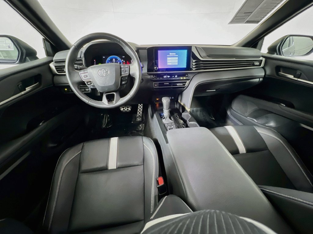 Used 2025 Toyota Camry SE FWD image 27