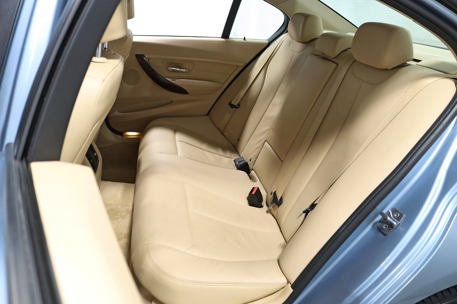 Used 2013 BMW 320i xDrive Sedan AWD/4WD image 24