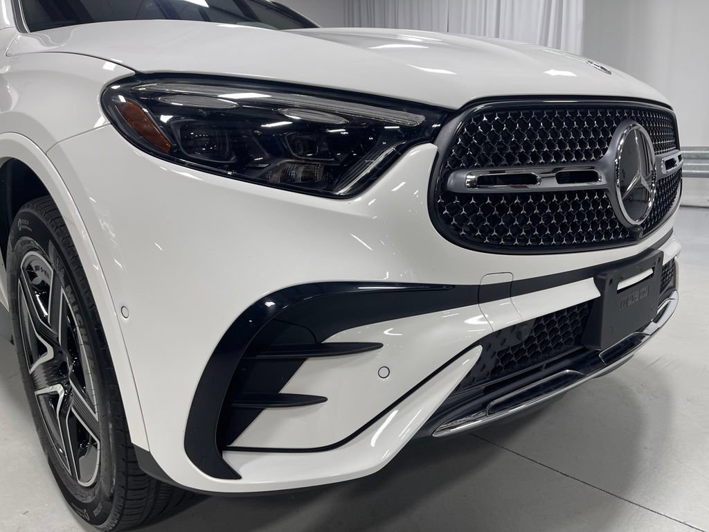 Used 2023 Mercedes-Benz GLC 300 4MATIC image 11