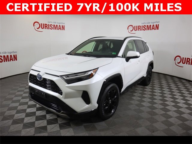 Used 2024 Toyota RAV4 SE image 3