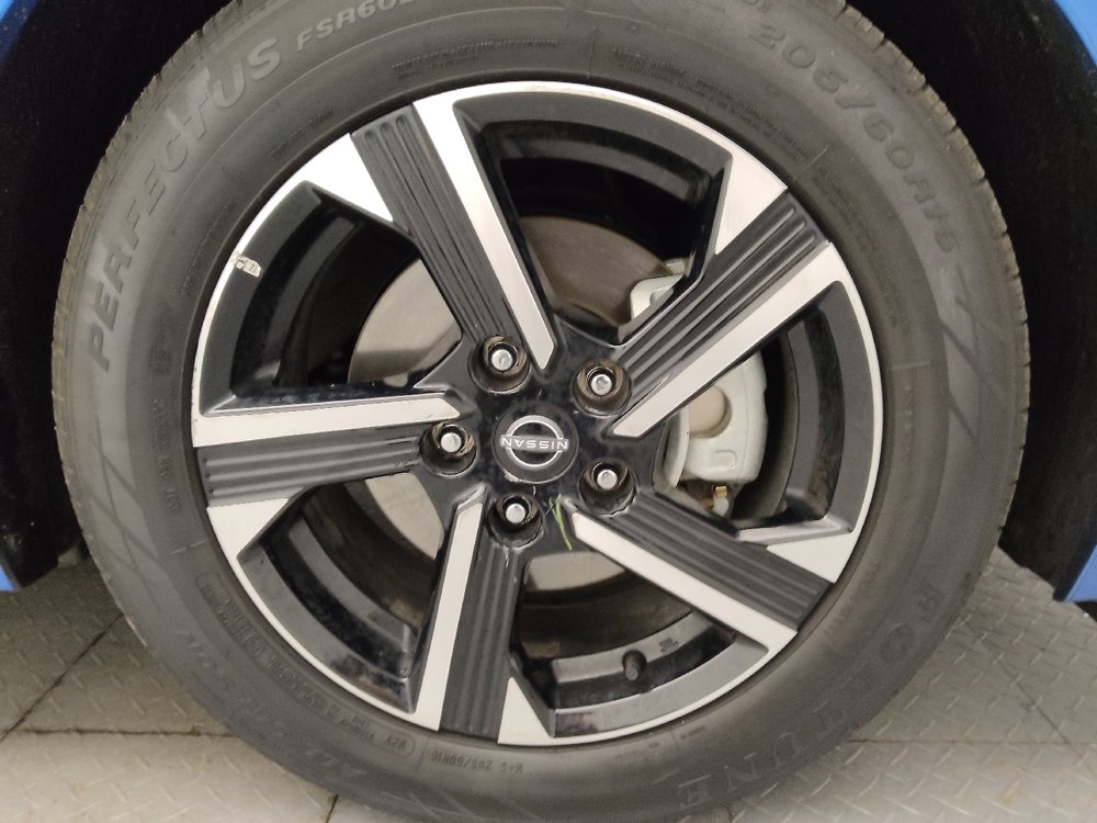 Used 2025 Nissan Sentra SV FWD image 31