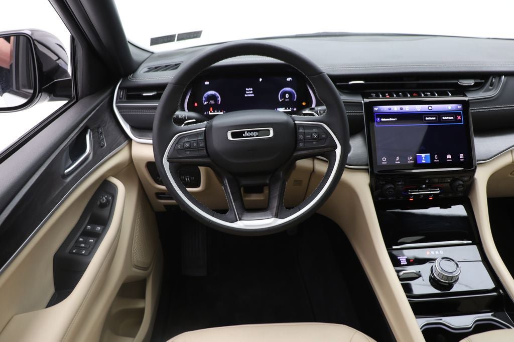 Used 2023 Jeep Grand Cherokee L Limited image 13