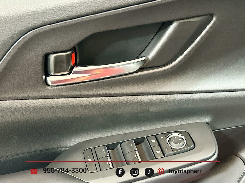 New 2026 Toyota Prius Plug-In Hybrid FWD image 16
