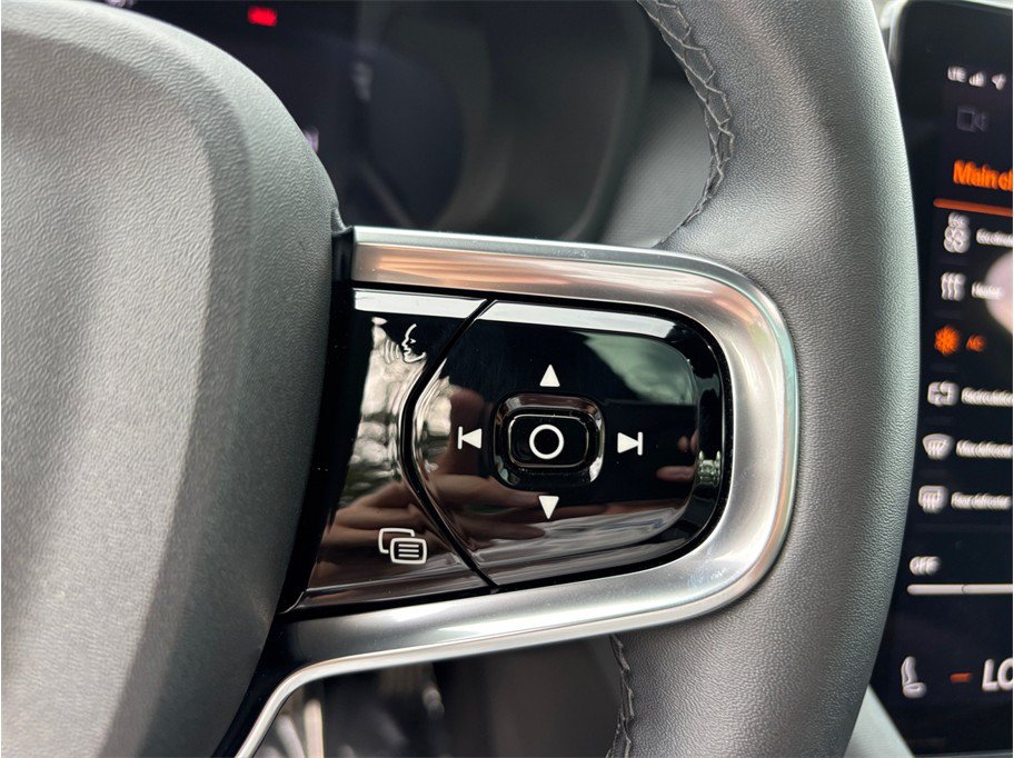 Used 2022 Polestar Polestar 2 w/ Plus Package AWD/4WD image 27