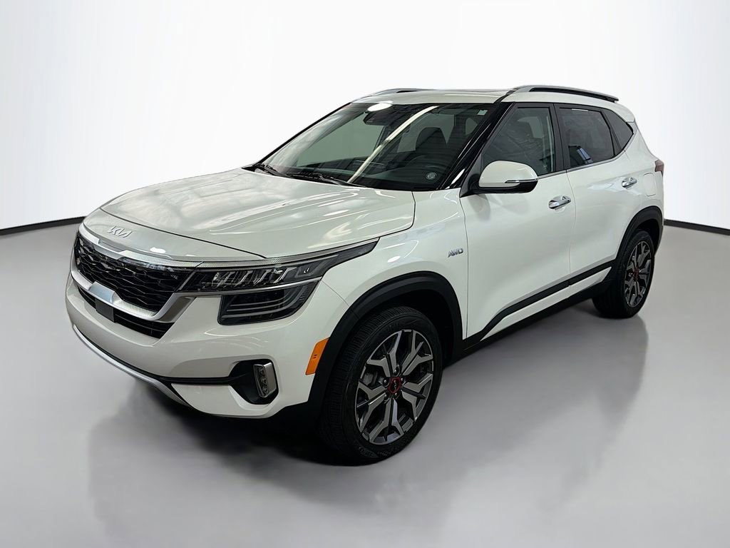 Used 2023 Kia Seltos SX w/ SX Sunroof Package AWD/4WD image 5