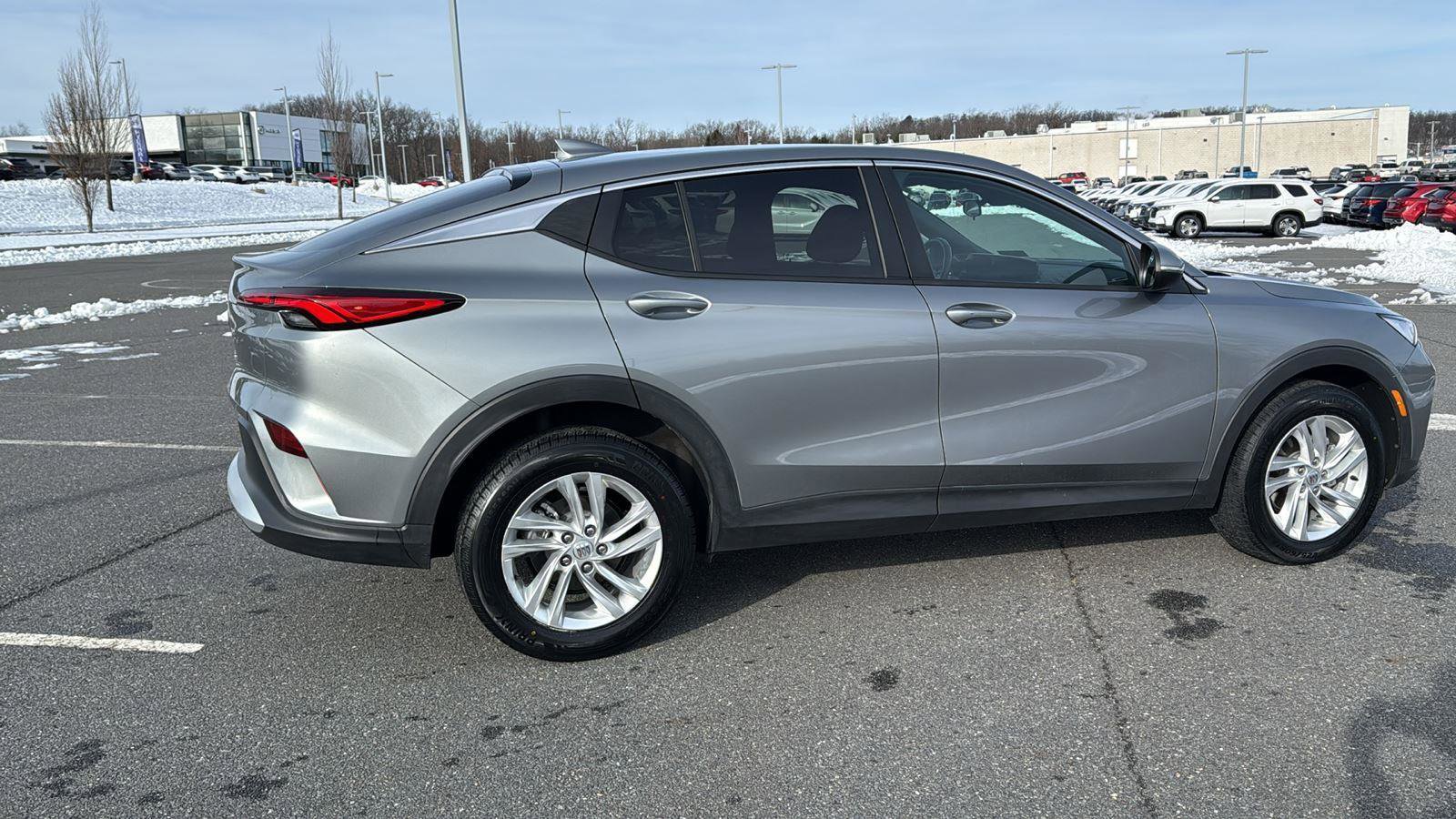 Used 2024 Buick Envista Preferred w/ Convenience I Package image 4