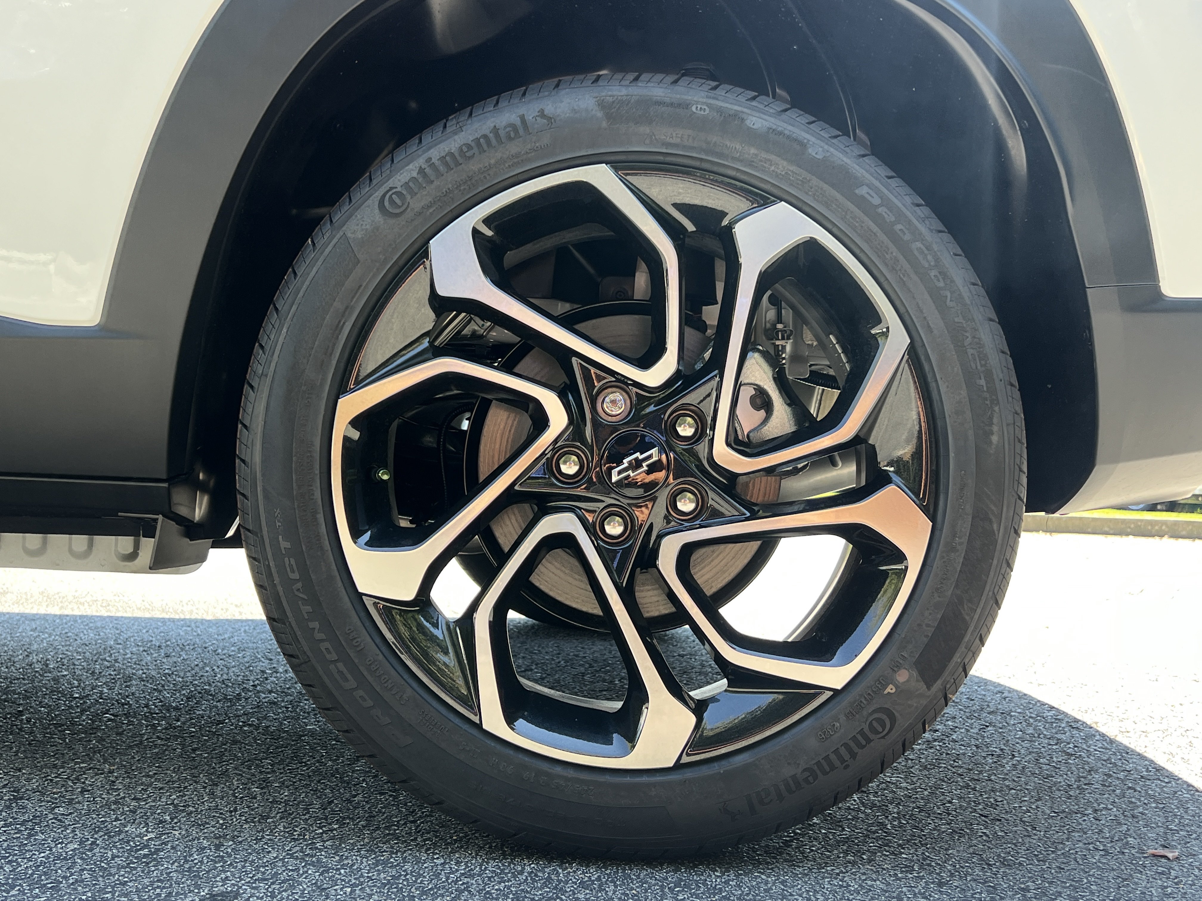New 2026 Chevrolet Trax RS w/ Sunroof Package FWD image 39