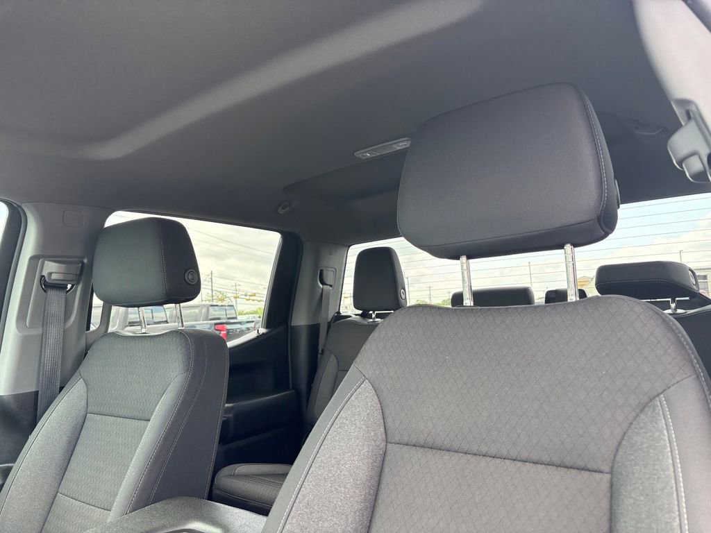 Used 2024 Chevrolet Silverado 1500 Custom w/ Dark Appearance Package AWD/4WD image 12