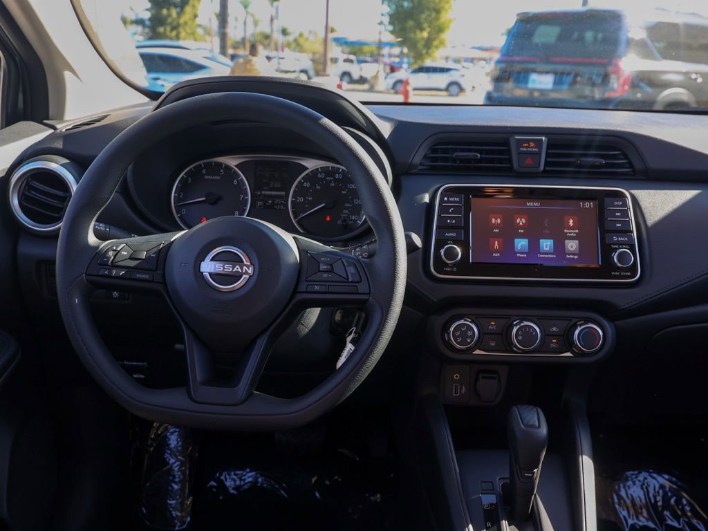 Used 2025 Nissan Versa S w/ Trunk Package image 21